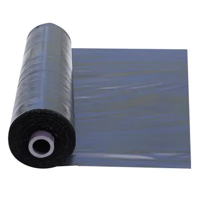 Pellicola pacciamante in plastica nera